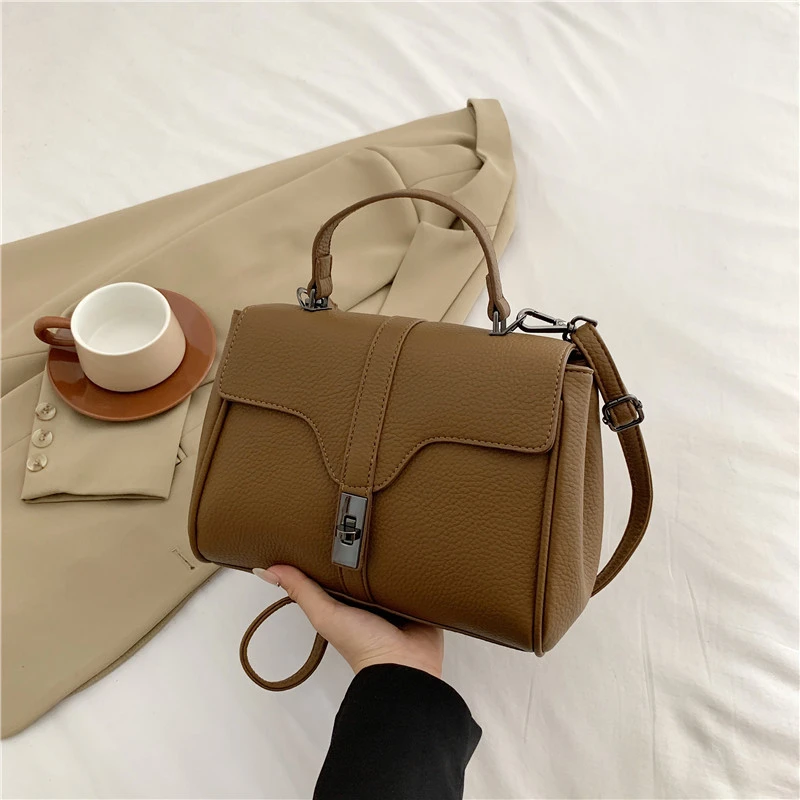2023 Нови Луксозни Дизайнерски чанти с ключалка, Женствена чанта през рамо, Модерен Висококачествена Кожена чанта През рамо, Дамски портфейл Изображение 0