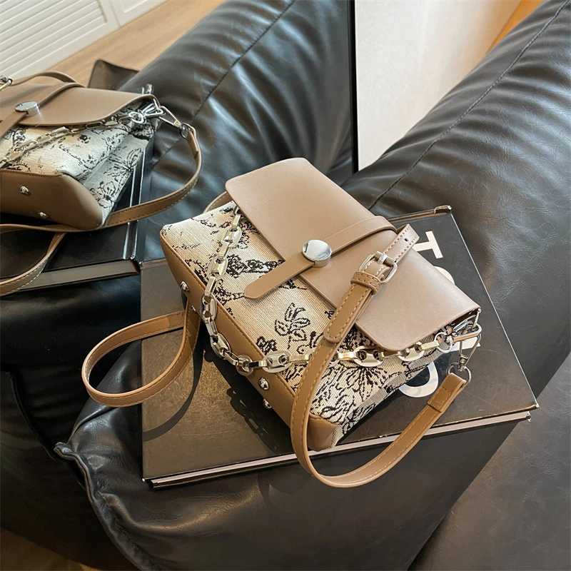 Висококачествена Дамска чанта, Лоскутная чанта от изкуствена кожа, чанта от веригата, чанта-месинджър, Дамски универсална чанта, Нови чанти-пликове за жени Изображение 0