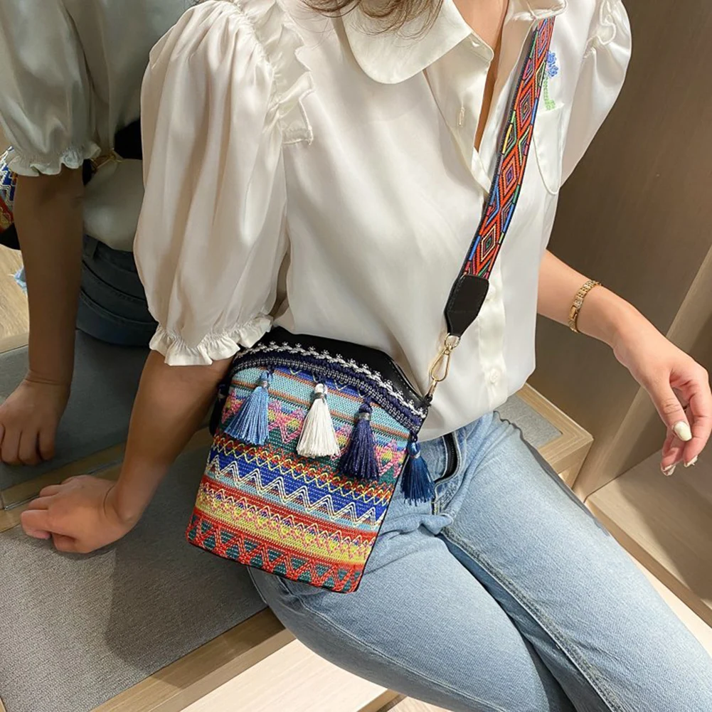 Етнически състав Женствена чанта през рамо с Ткаными Пискюли, Малки Чанти-Ведерки, Раницата Изображение 0
