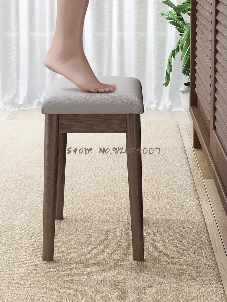 Столче за преобличане от Масивна дървесина, с Модерен минималистичен Табуретка с мека кожена чанта, Работен Стол за домашна Спални, Скандинавски Чист Червен Столче за грим Изображение 0
