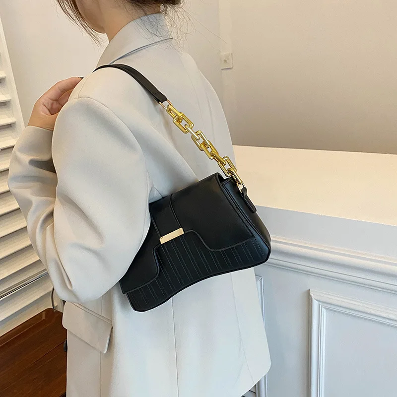 Елегантни Дамски чанти през рамо 2023, летни нови Ежедневни чанти във френски стил, всеки ден на модерни универсални чанти през рамо с капак Изображение 1