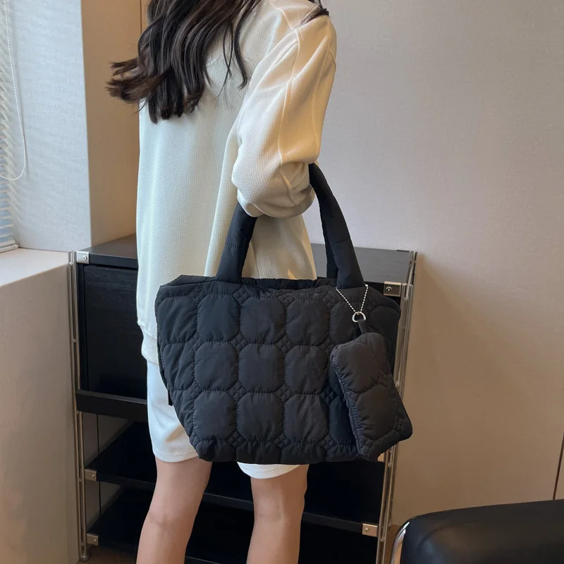 Дамски Чанта през рамо с Подплата от плат с ЛЯВАТА ръка, 2023, Корейската Модна Дизайнерска Мека Модерна Зимна Чанта и Портмоне Y2k Изображение 3