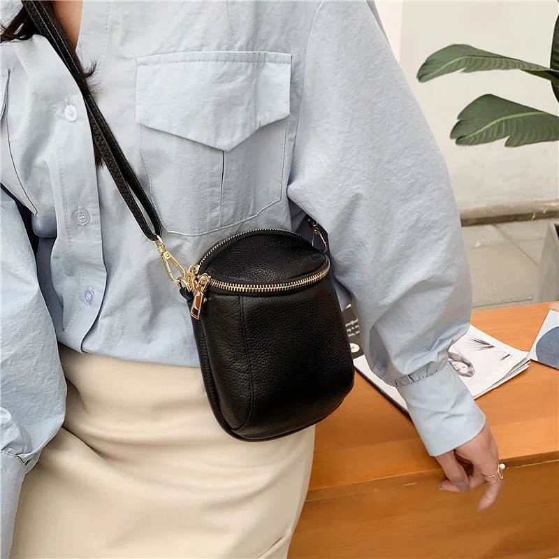 Малка Чанта от естествена Кожа, Дамски 2023, Нова Тенденция, Модерна дамска Чанта, долно Оттичане Мини Чантата си за малко Тяло, Чанта през рамо с едно Рамо Изображение 4