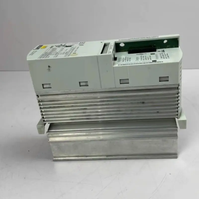 Стари честотен преобразувател E82EV751_ 2B 200V 0,75 кВт Изображение 4